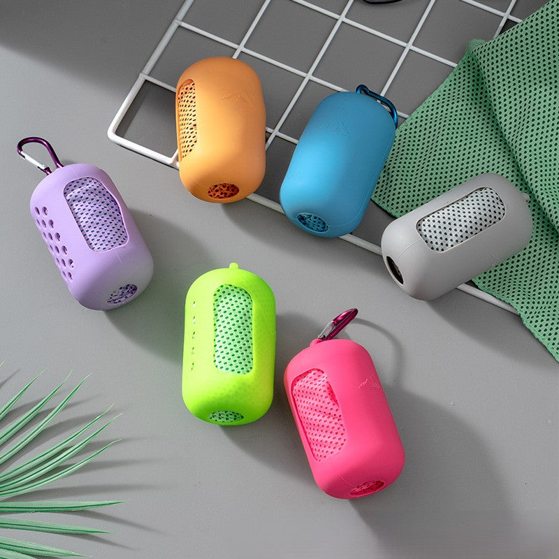 Cool-sensing sports sweat-absorbing outdoor capsule towel