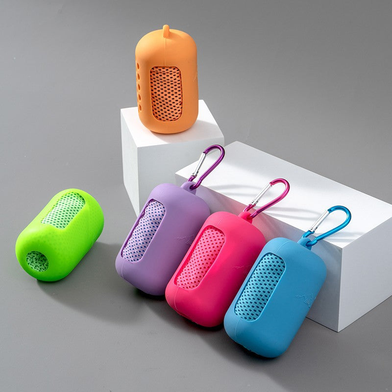 Cool-sensing sports sweat-absorbing outdoor capsule towel